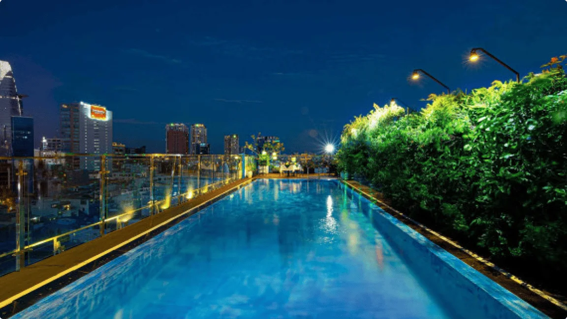 Happy Life Grand Hotel & Sky Bar